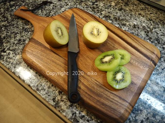 ラボーノ カッティングボード&ランチトレイ まな板